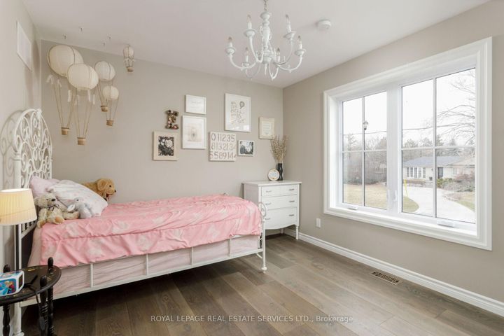 Photo 18 at 2088 Saxon Road, WO West, Oakville