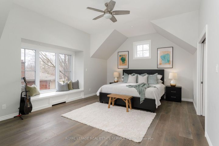 Photo 21 at 2088 Saxon Road, WO West, Oakville