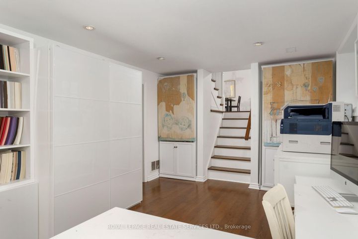 Photo 25 at 2088 Saxon Road, WO West, Oakville