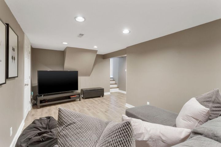 Photo 28 at 2088 Saxon Road, WO West, Oakville