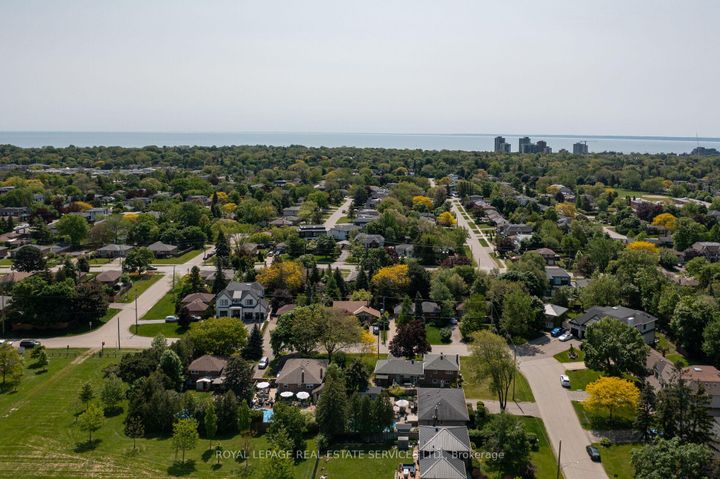 Photo 36 at 2088 Saxon Road, WO West, Oakville