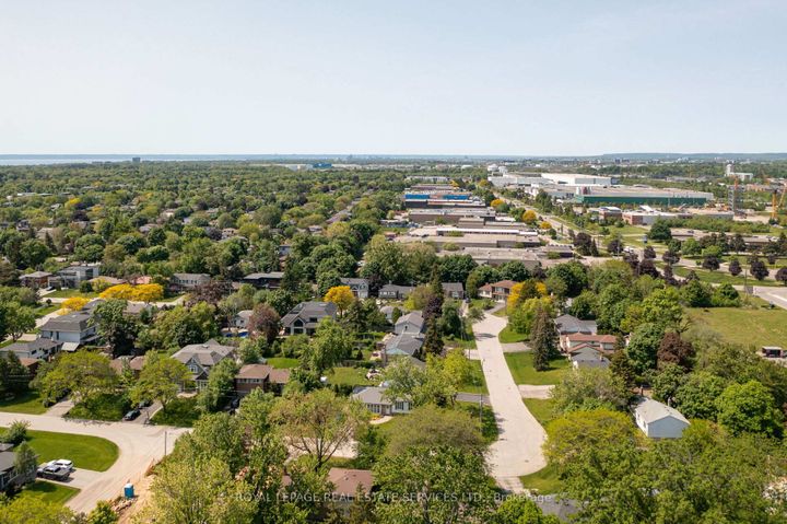 Photo 37 at 2088 Saxon Road, WO West, Oakville