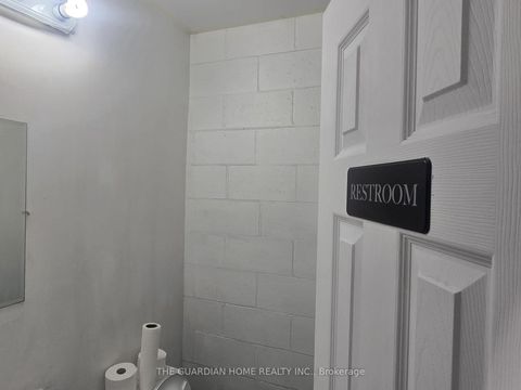 Photo 7 at 4 - 2691 Markham Road, Rouge E11, Toronto