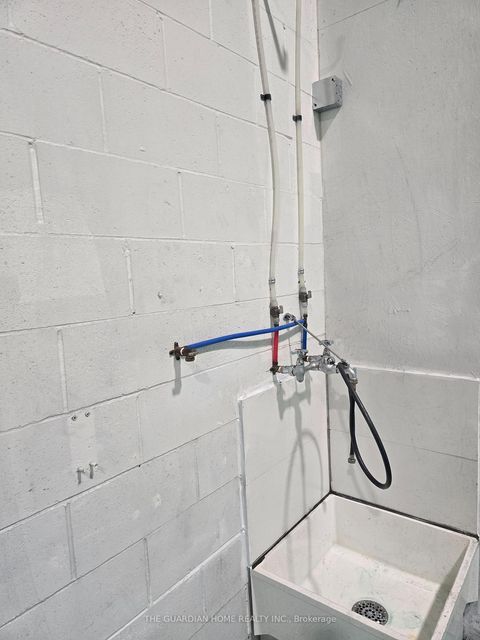 Photo 9 at 4 - 2691 Markham Road, Rouge E11, Toronto