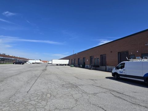 Photo 12 at 4 - 2691 Markham Road, Rouge E11, Toronto