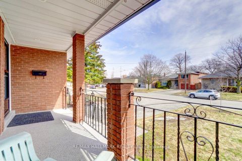 Photo 3 at 102 Rosemount Drive, Ionview, Toronto