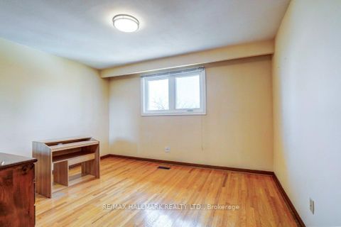 Photo 23 at 102 Rosemount Drive, Ionview, Toronto