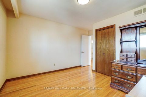 Photo 24 at 102 Rosemount Drive, Ionview, Toronto