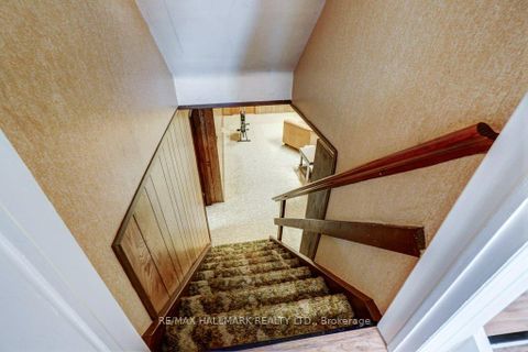 Photo 32 at 102 Rosemount Drive, Ionview, Toronto