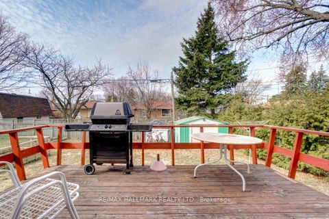 Photo 38 at 102 Rosemount Drive, Ionview, Toronto