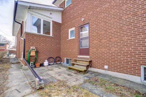 Photo 39 at 102 Rosemount Drive, Ionview, Toronto