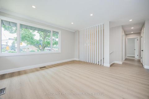 Photo 5 at 92 The Westway, The Westway, Toronto