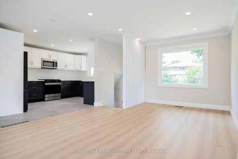 Photo 10 at 92 The Westway, The Westway, Toronto