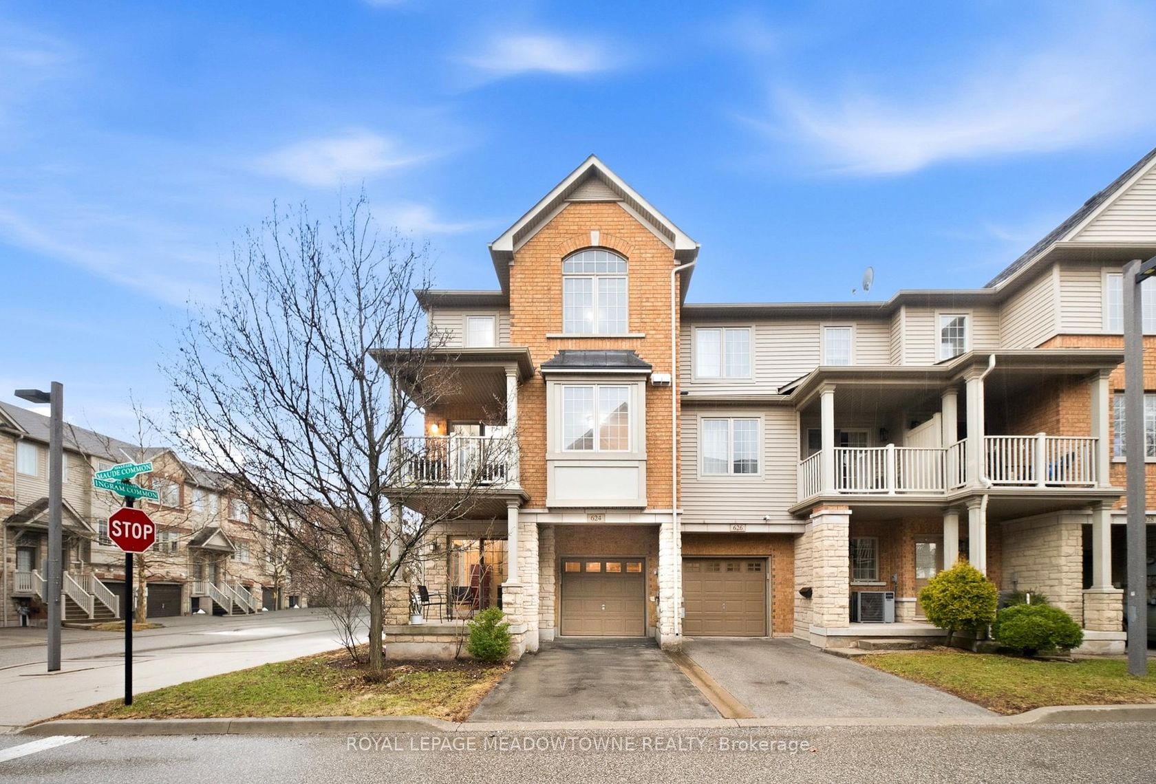 624 Maude Common, Shoreacres, Burlington 