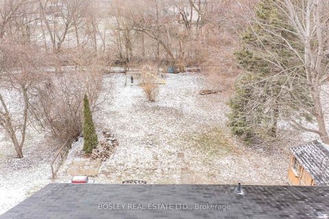 Photo 4 at 22 Hopecrest Crescent, Kennedy Park, Toronto