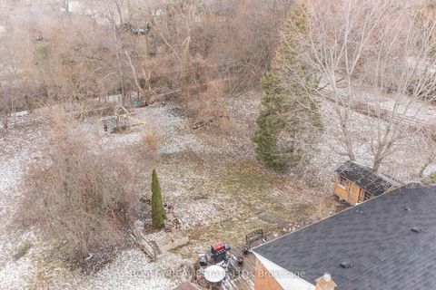 Photo 5 at 22 Hopecrest Crescent, Kennedy Park, Toronto