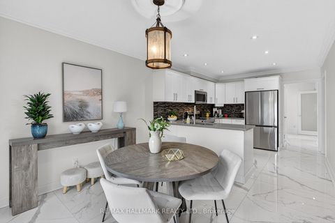 Photo 6 at 33 Topaz Court, Maple, Vaughan