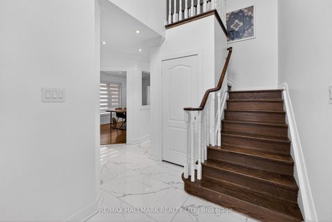 Photo 20 at 33 Topaz Court, Maple, Vaughan