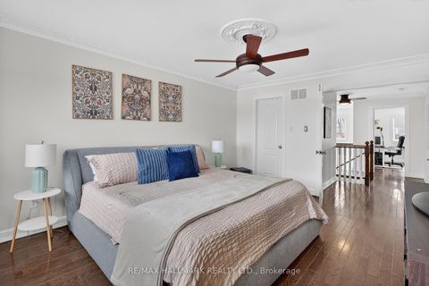 Photo 23 at 33 Topaz Court, Maple, Vaughan