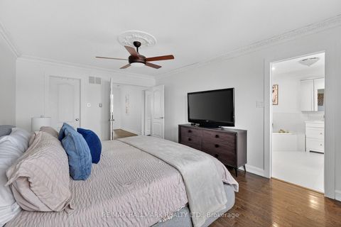 Photo 24 at 33 Topaz Court, Maple, Vaughan