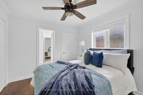 Photo 32 at 33 Topaz Court, Maple, Vaughan