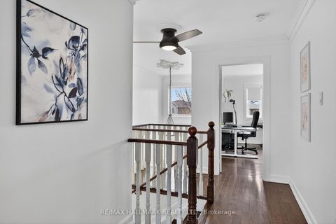 Photo 33 at 33 Topaz Court, Maple, Vaughan