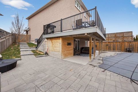 Photo 43 at 33 Topaz Court, Maple, Vaughan