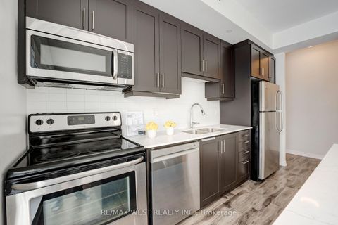 Photo 5 at 625 - 15 James Finlay Way, CFB, Toronto