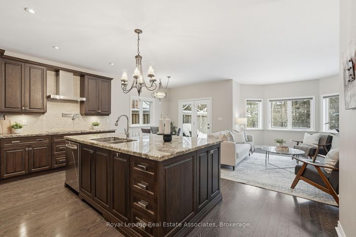 Photo 14 at 290 Eaton Street, Georgetown, Halton Hills