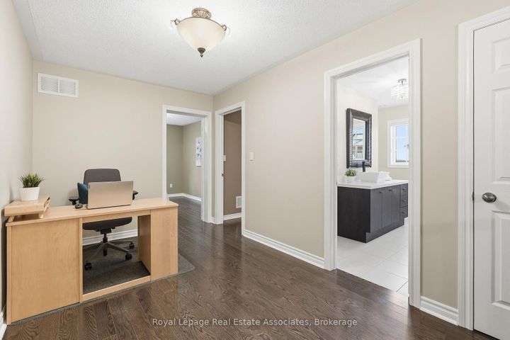 Photo 34 at 290 Eaton Street, Georgetown, Halton Hills