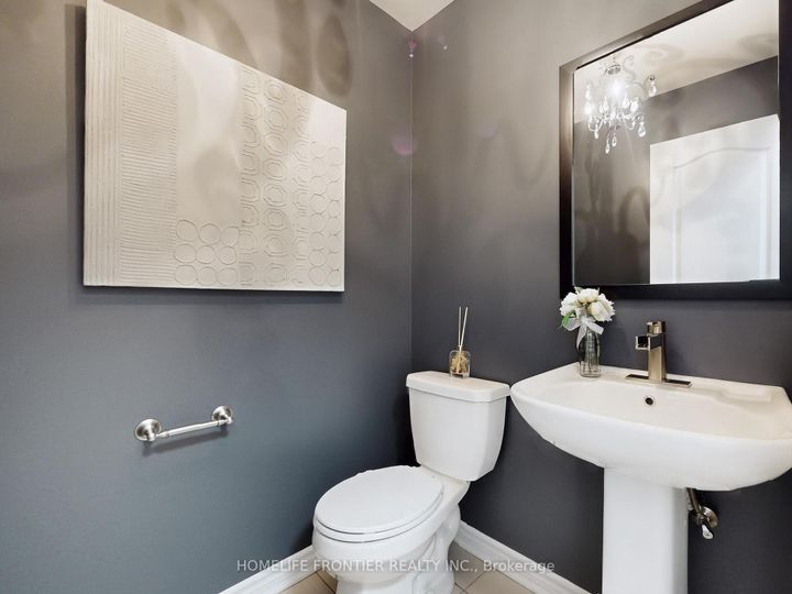 Photo 11 at 6 - 8777 Dufferin Street, Patterson, Vaughan