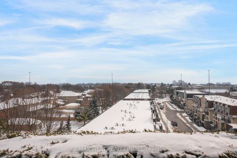 Photo 18 at 627 - 15 James Finlay Way, CFB, Toronto