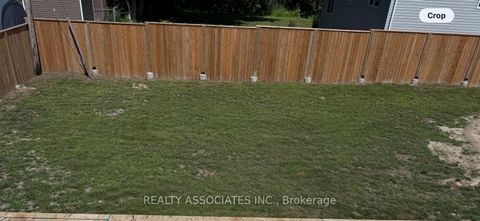 Photo 3 at 346 Miami Drive, Keswick South, Georgina