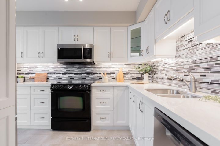 Photo 10 at 4104 - 1 Palace Pier Court, Mimico, Toronto