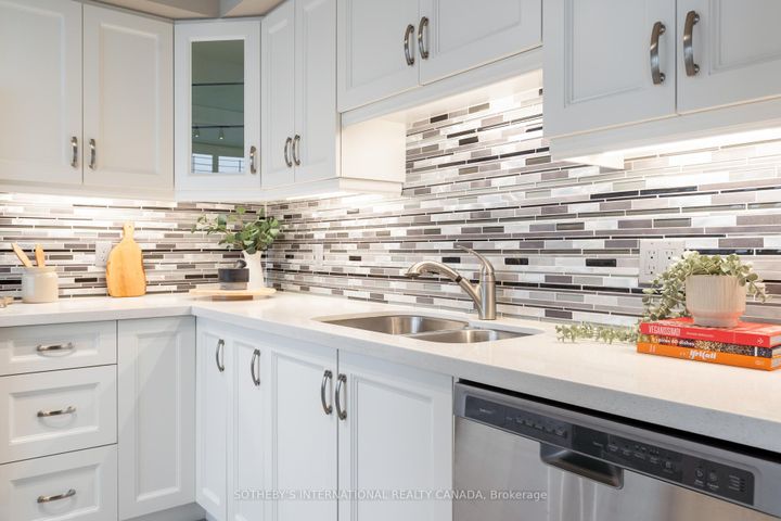 Photo 11 at 4104 - 1 Palace Pier Court, Mimico, Toronto