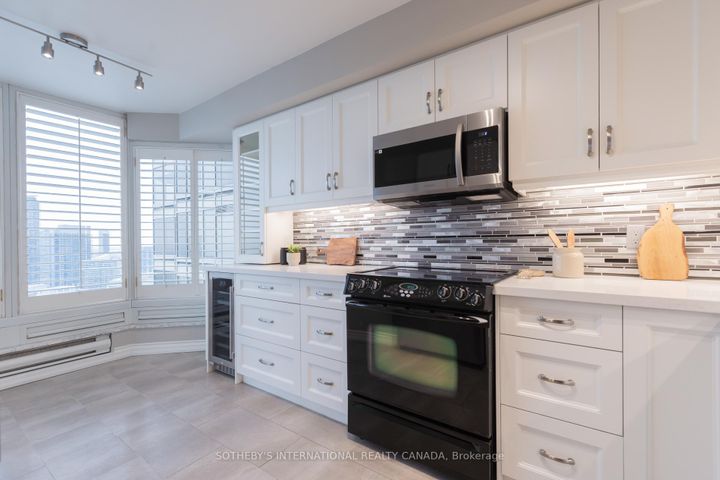 Photo 12 at 4104 - 1 Palace Pier Court, Mimico, Toronto