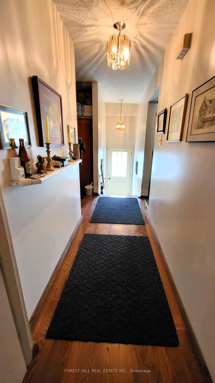 Photo 4 at 104 - 104 Baronwood Court, Brampton North, Brampton