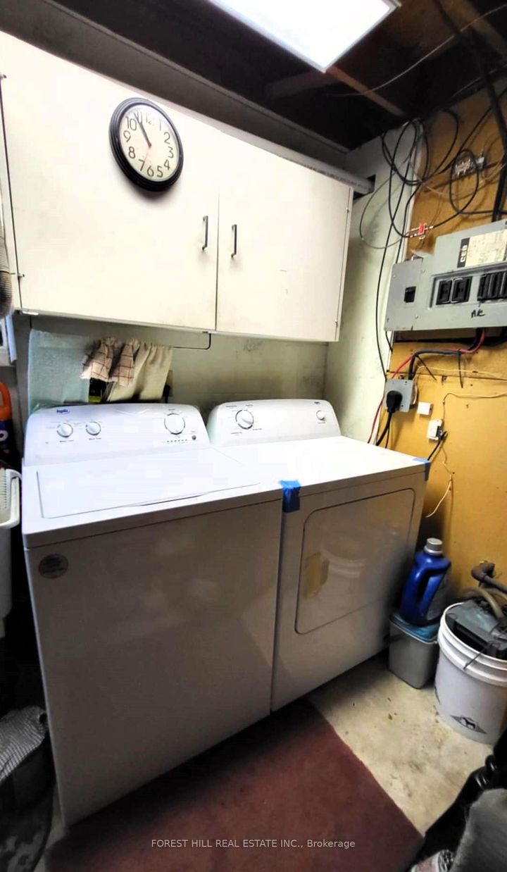 Photo 13 at 104 - 104 Baronwood Court, Brampton North, Brampton