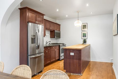 Photo 10 at 1 Gray Avenue, Smythe, Toronto