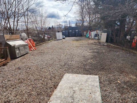 Photo 4 at 203 Valencia Road, Lakeview, Oshawa