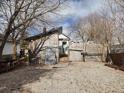 Photo 5 at 203 Valencia Road, Lakeview, Oshawa