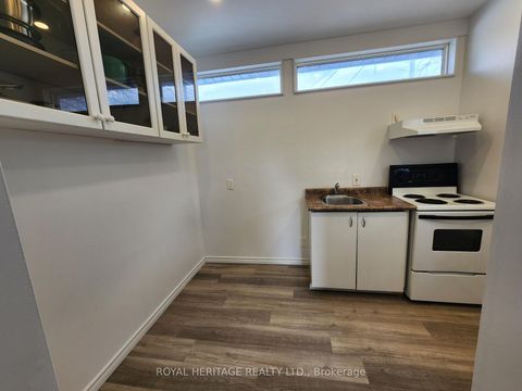 Photo 12 at 203 Valencia Road, Lakeview, Oshawa