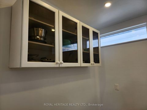 Photo 13 at 203 Valencia Road, Lakeview, Oshawa