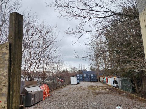 Photo 23 at 203 Valencia Road, Lakeview, Oshawa