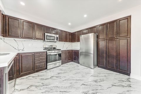 Photo 13 at 836 Fetchison Drive, Taunton, Oshawa