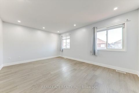 Photo 18 at 836 Fetchison Drive, Taunton, Oshawa