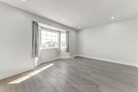 Photo 28 at 836 Fetchison Drive, Taunton, Oshawa