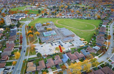 Photo 5 at 204 Derrydown Road, York University Heights, Toronto