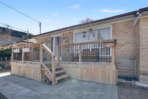 Photo 1 at 257 Olive Avenue, Willowdale East, Toronto