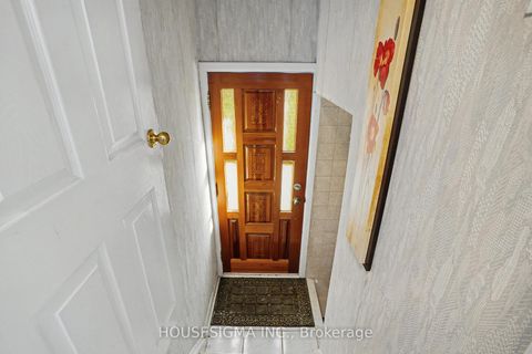 Photo 13 at 257 Olive Avenue, Willowdale East, Toronto